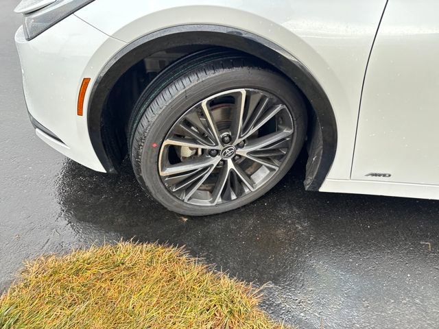 Used 2023 Toyota Prius XLE image 25