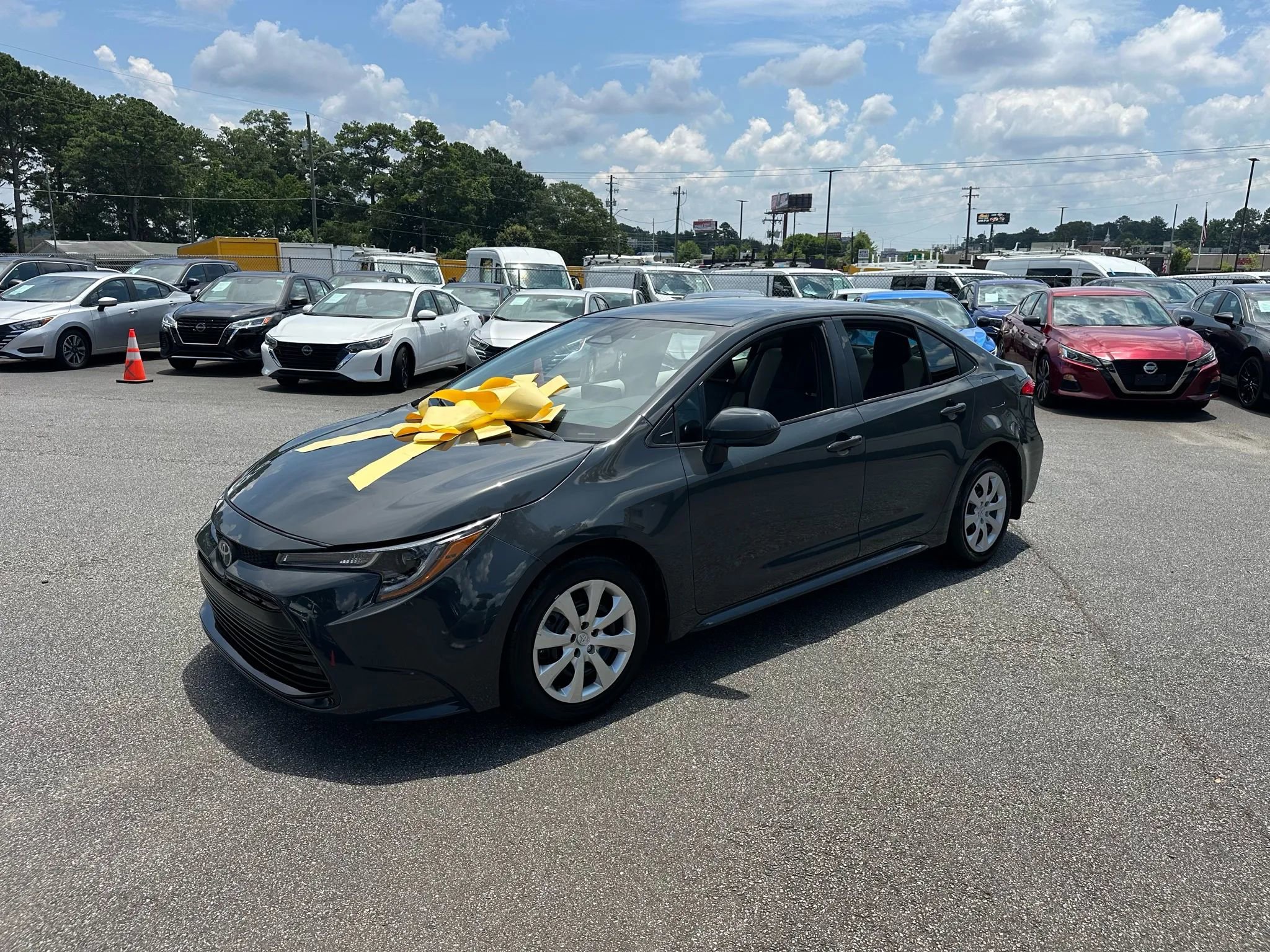 Used 2025 Toyota Corolla LE image 1