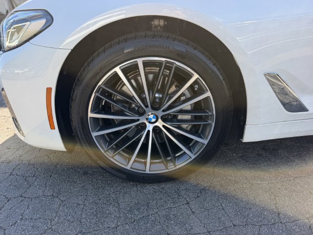 Used 2023 BMW 530i w/ Convenience Package RWD image 41