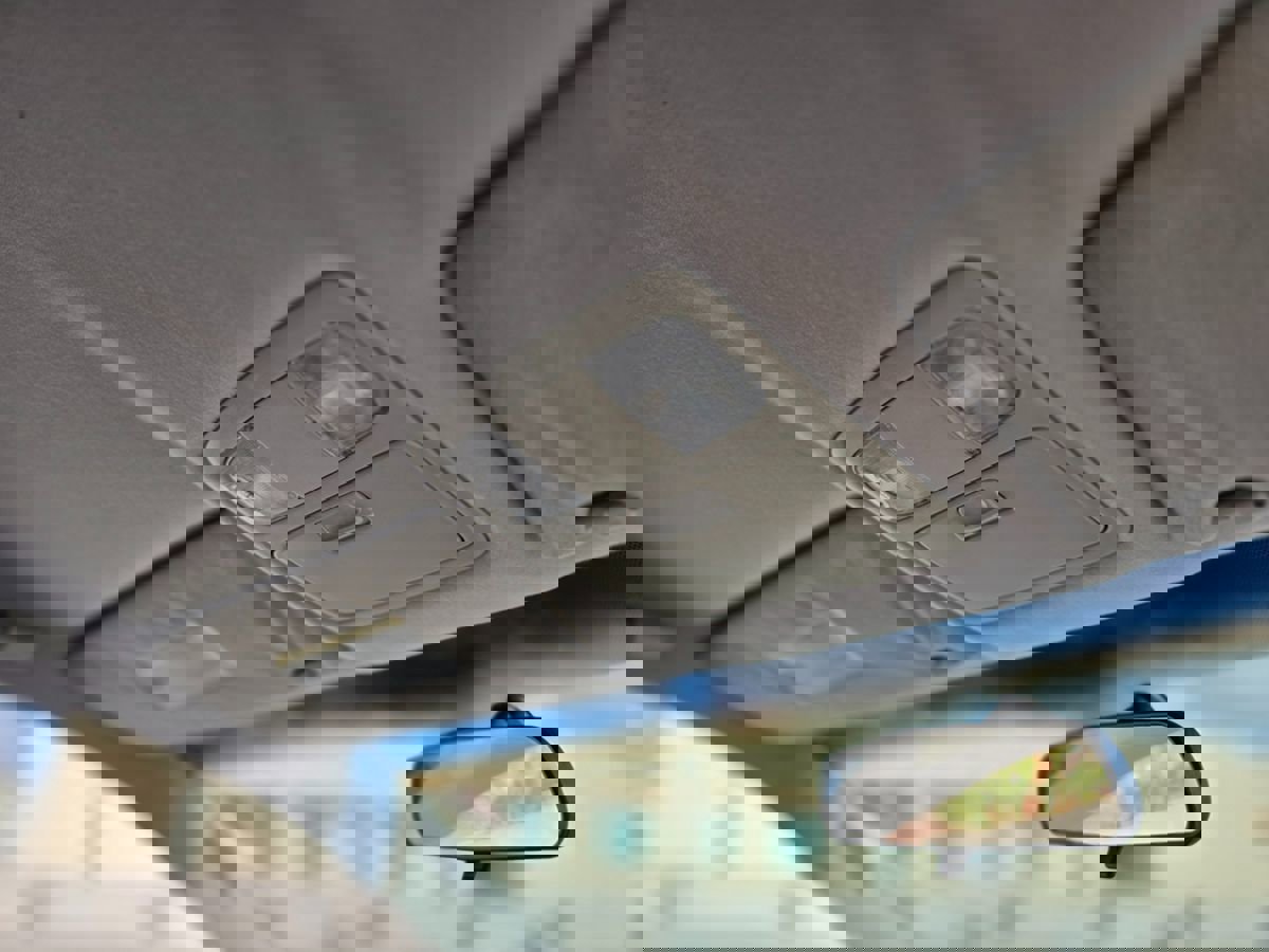 Used 2004 Toyota Camry LE image 12