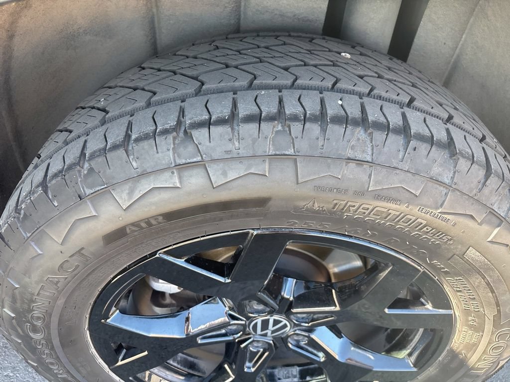 Used 2024 Volkswagen Atlas Peak Edition SEL AWD/4WD image 17