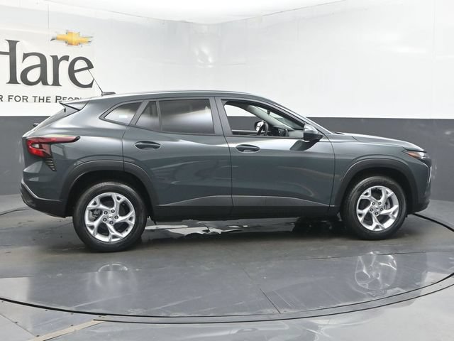 New 2026 Chevrolet Trax LS w/ LS Convenience Package FWD image 15