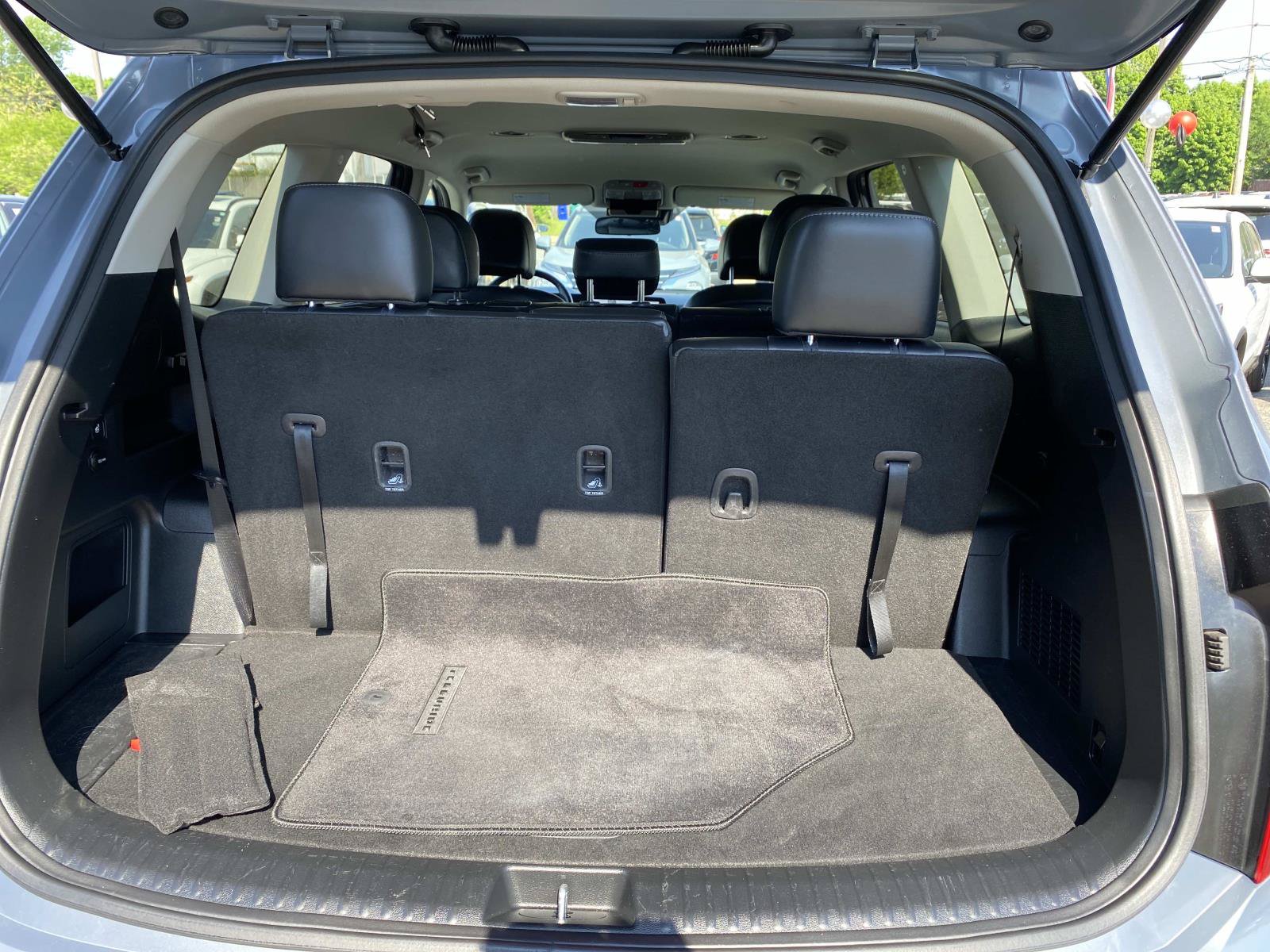 Used 2024 Kia Telluride LX AWD/4WD image 5