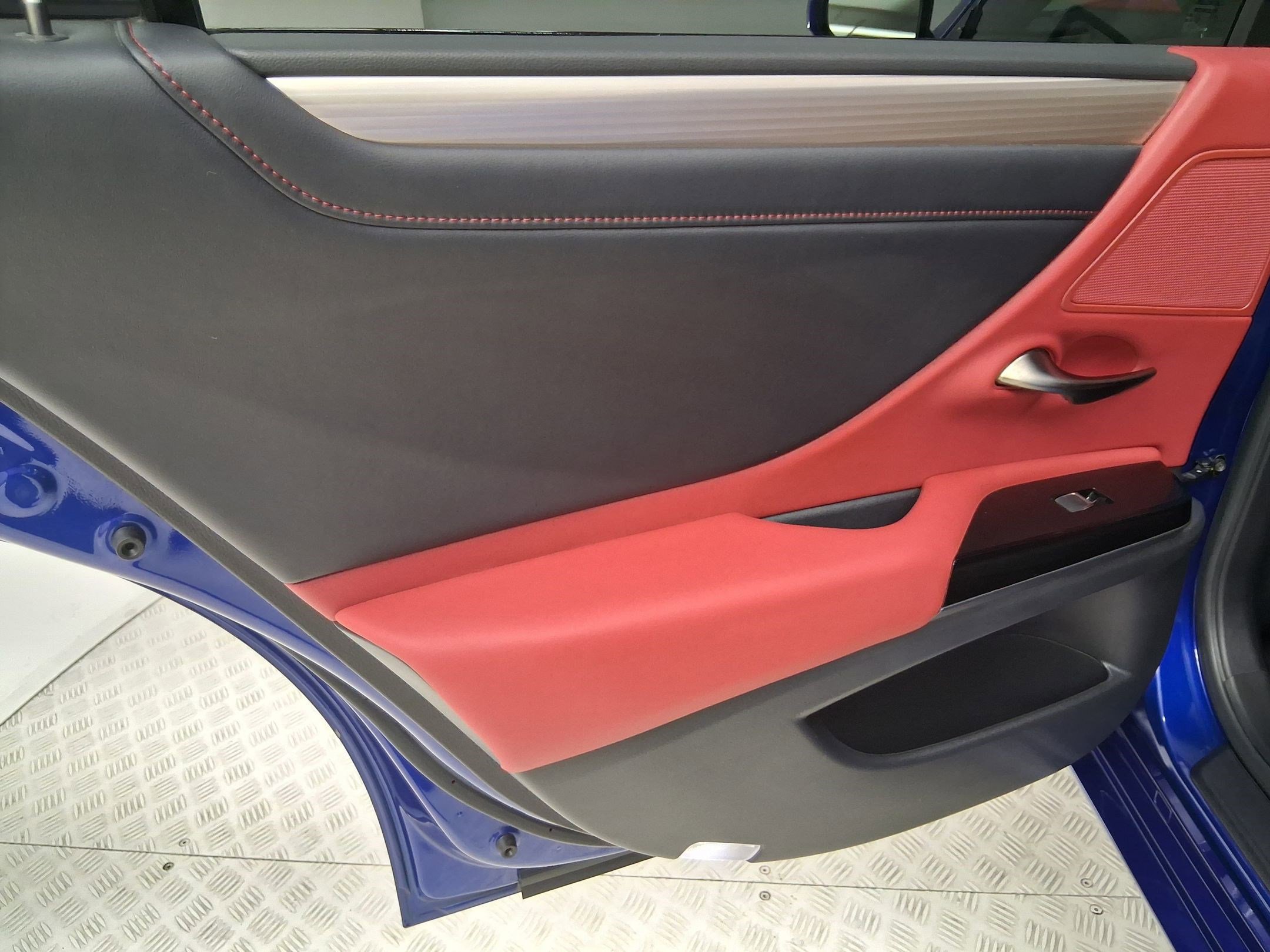 Used 2023 Lexus ES 300h F Sport image 29