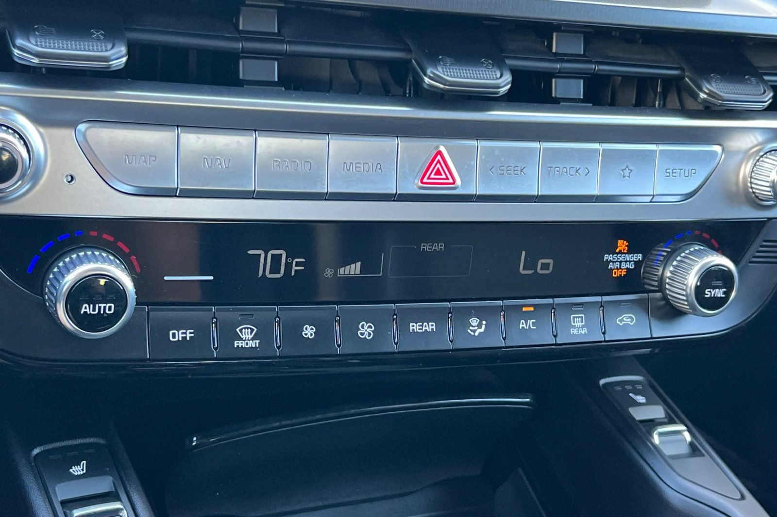 Used 2024 Kia Telluride S FWD image 28