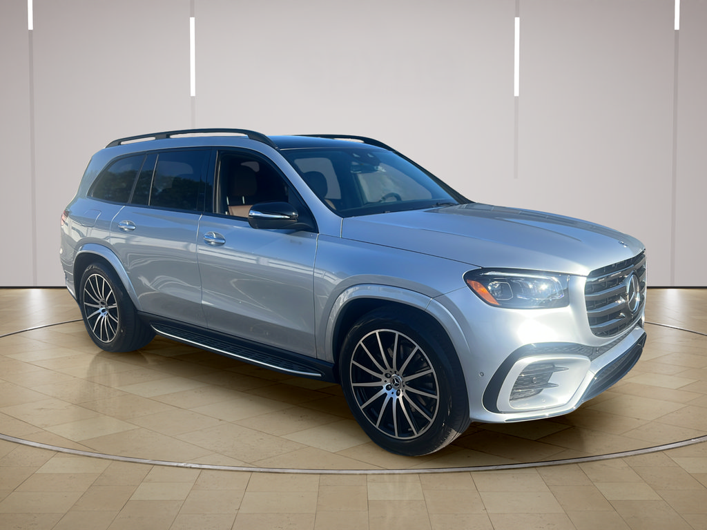 Used 2025 Mercedes-Benz GLS 450 4MATIC image 9