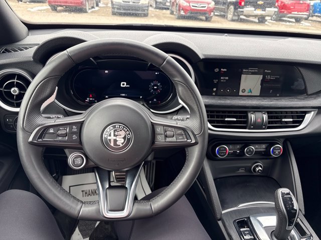 Used 2024 Alfa Romeo Stelvio Sprint AWD/4WD image 17