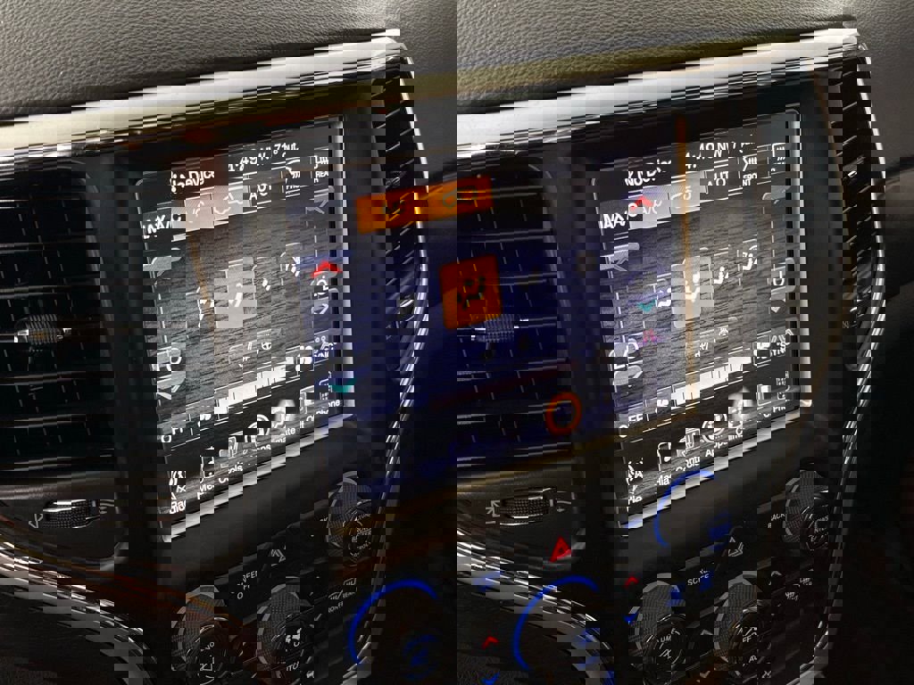 Used 2015 Jeep Grand Cherokee Altitude image 25