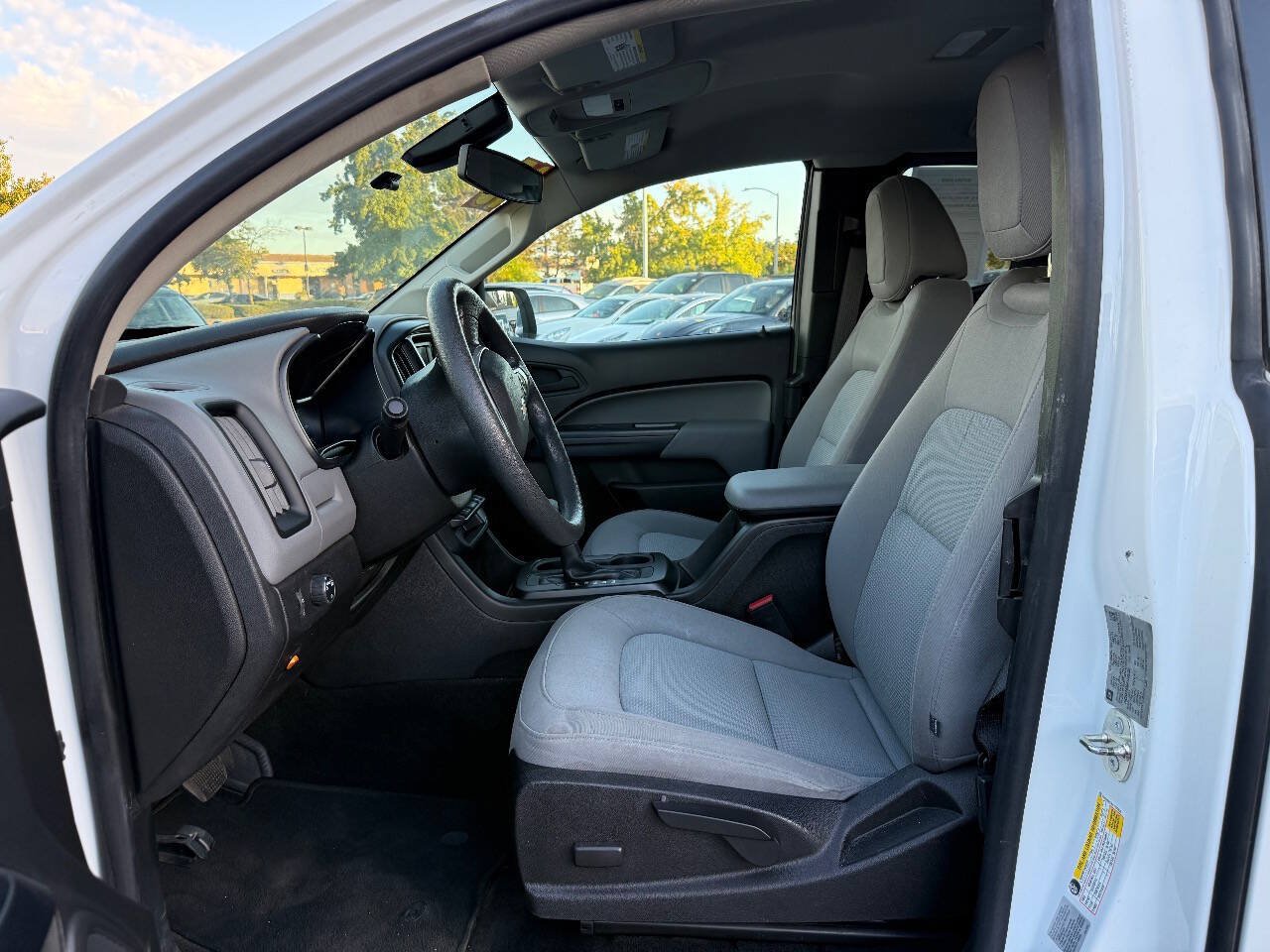 Used 2015 Chevrolet Colorado W/T w/ WT Convenience Package RWD image 11