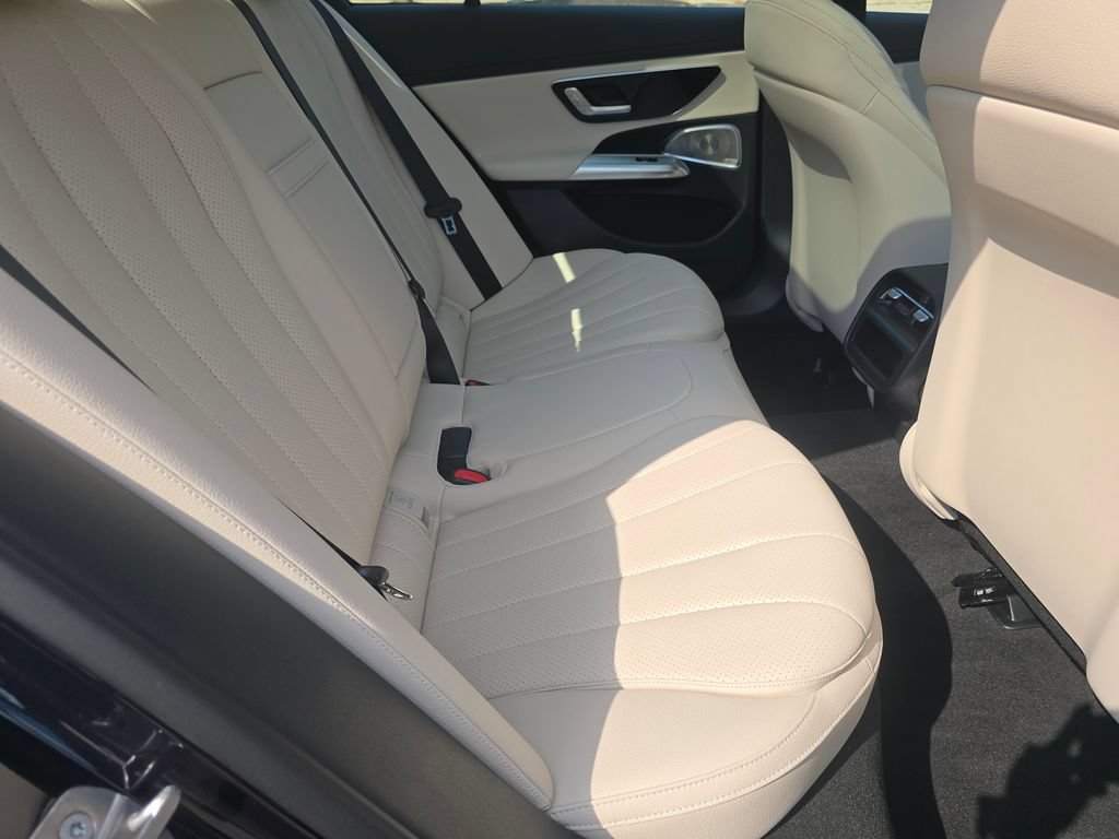 New 2027 Mercedes-Benz E 350 4MATIC Sedan image 21