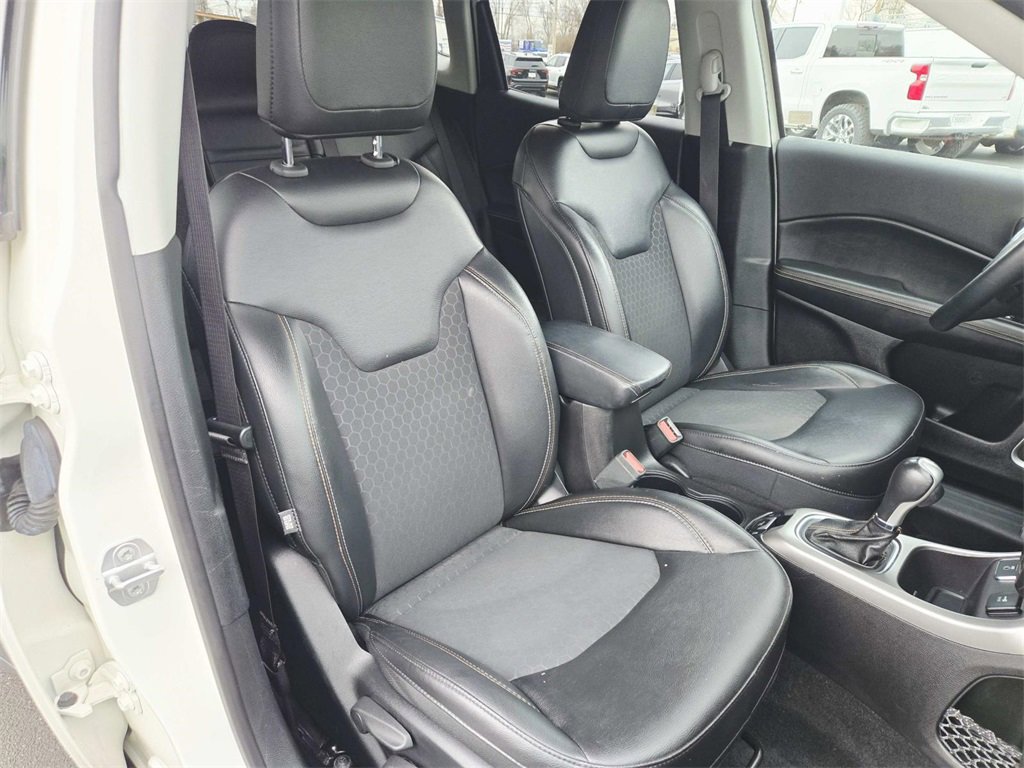 Used 2018 Jeep Compass Latitude w/ Popular Equipment Group image 15