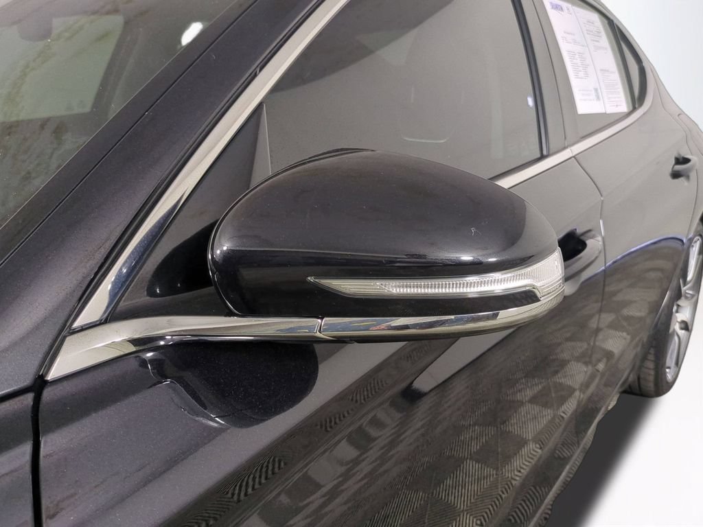 Used 2023 Genesis G70 3.3T RWD image 12
