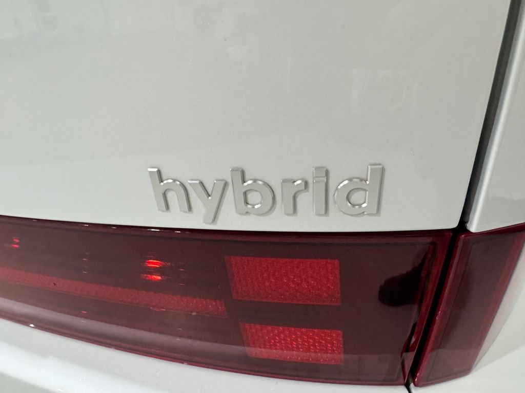 Used 2025 Hyundai Santa Fe SEL FWD image 31