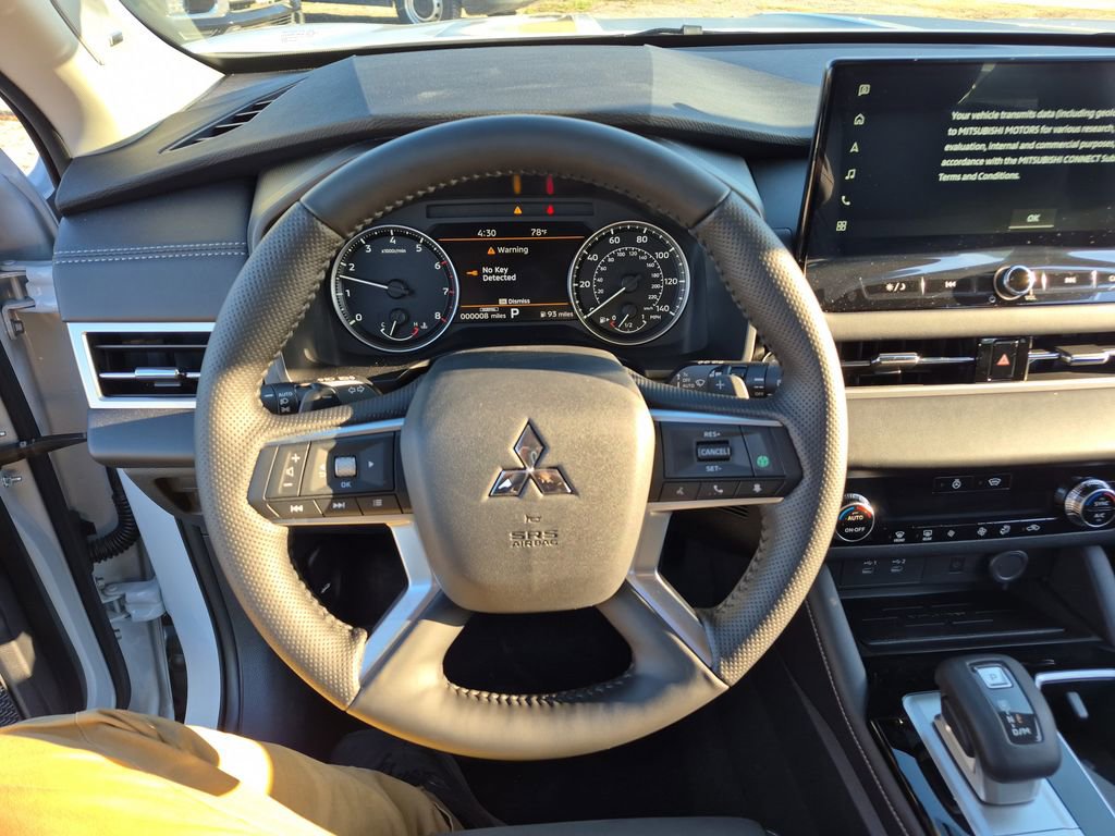 New 2026 Mitsubishi Outlander AWD image 37
