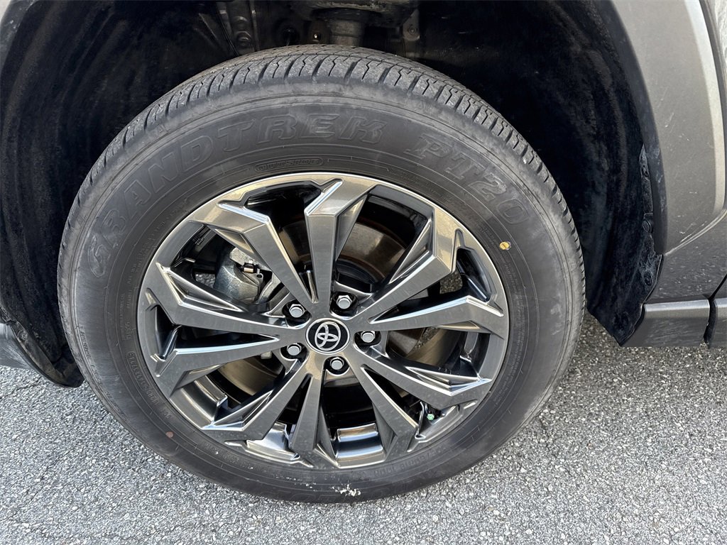 Used 2025 Toyota RAV4 Limited image 11