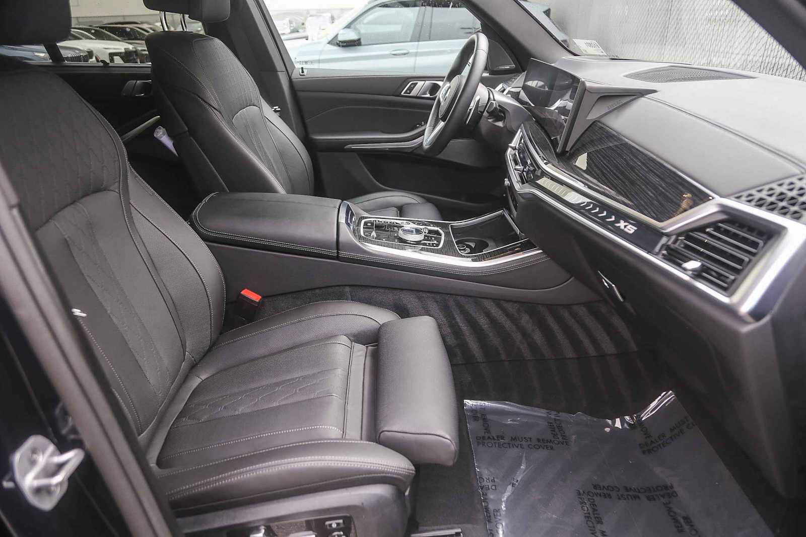 Used 2025 BMW X5 xDrive50e w/ Executive Package image 13