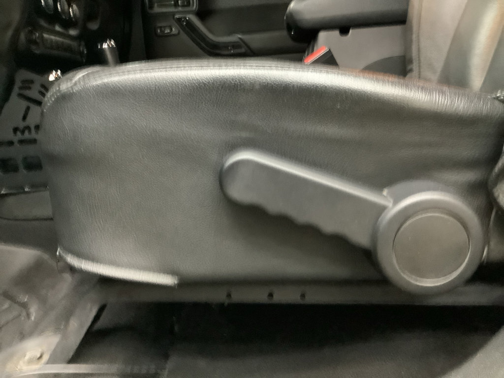 Used 2017 Jeep Wrangler Unlimited Rubicon w/ Cold Weather Group image 14