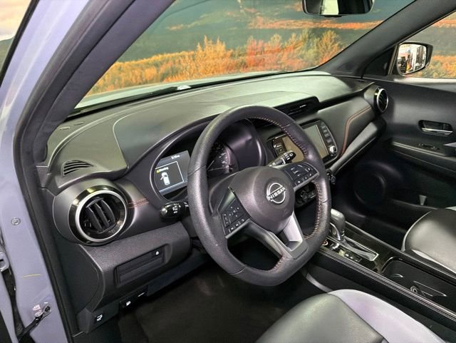 Used 2022 Nissan Kicks SR w/ Premium Package FWD image 18