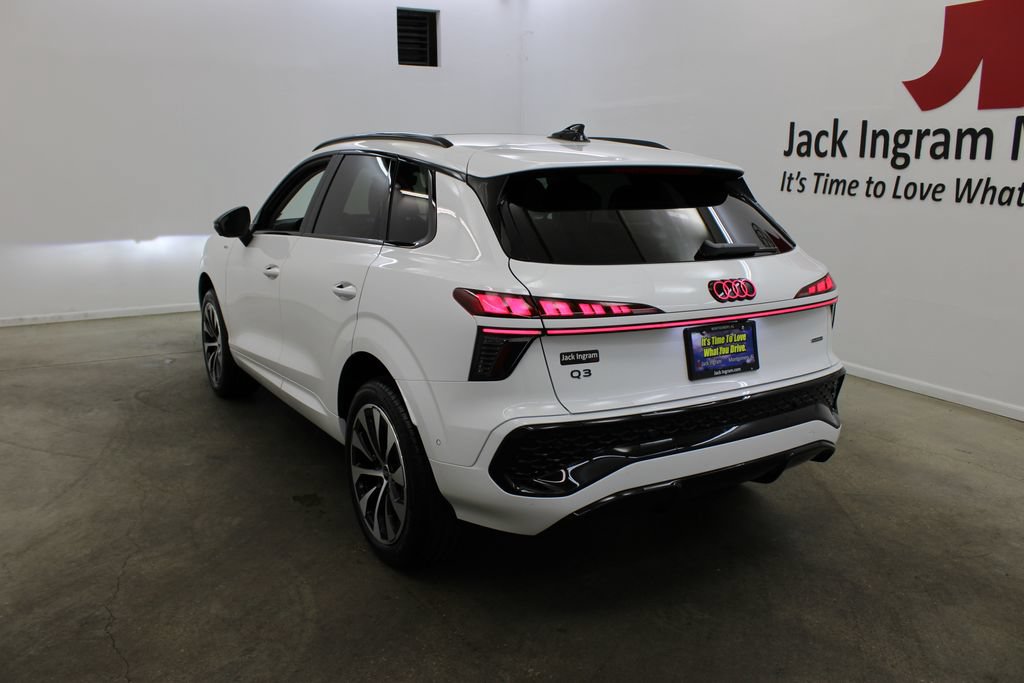 New 2026 Audi Q3 quattro 2.0T AWD/4WD image 3