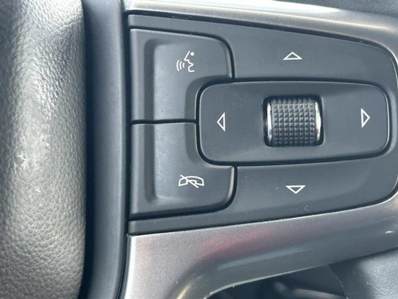 Used 2025 Chevrolet Silverado 1500 LT Trail Boss w/ Convenience Package II AWD/4WD image 16