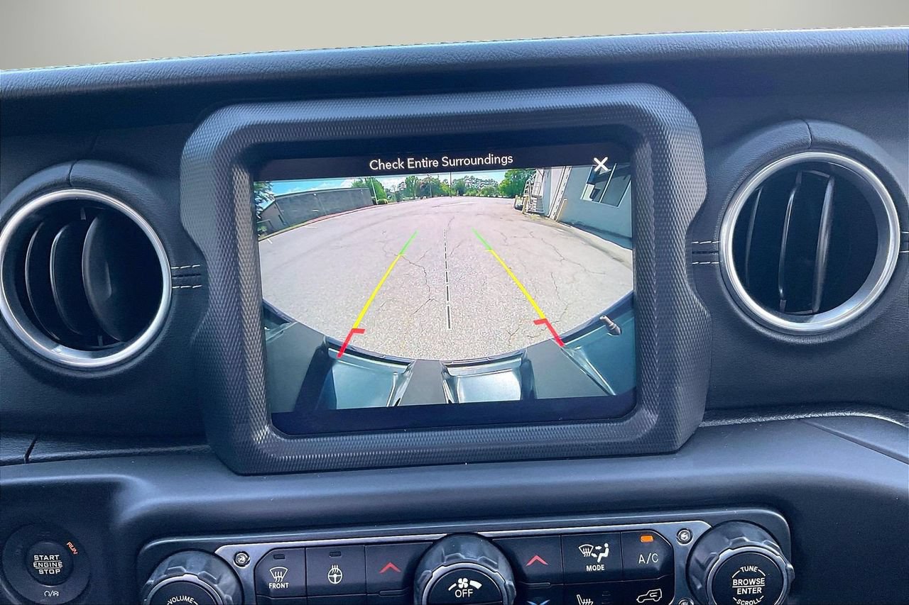 Certified 2018 Jeep Wrangler Unlimited Sahara AWD/4WD image 15