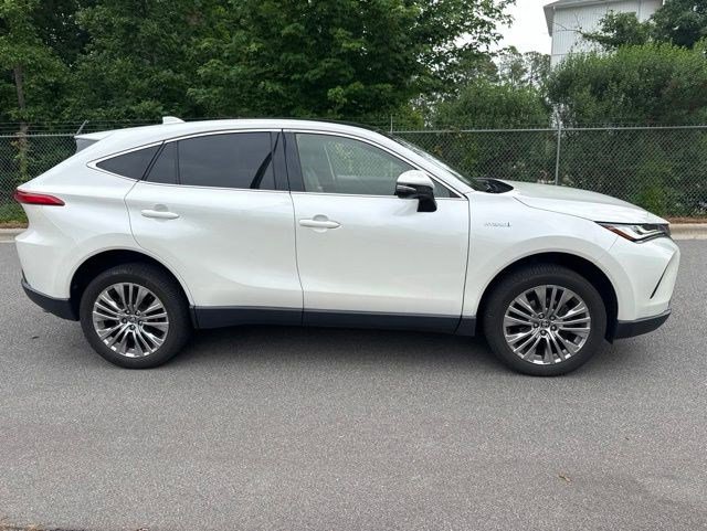 Used 2021 Toyota Venza Limited AWD/4WD image 9