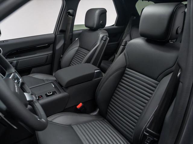 New 2026 Land Rover Discovery S AWD/4WD image 15