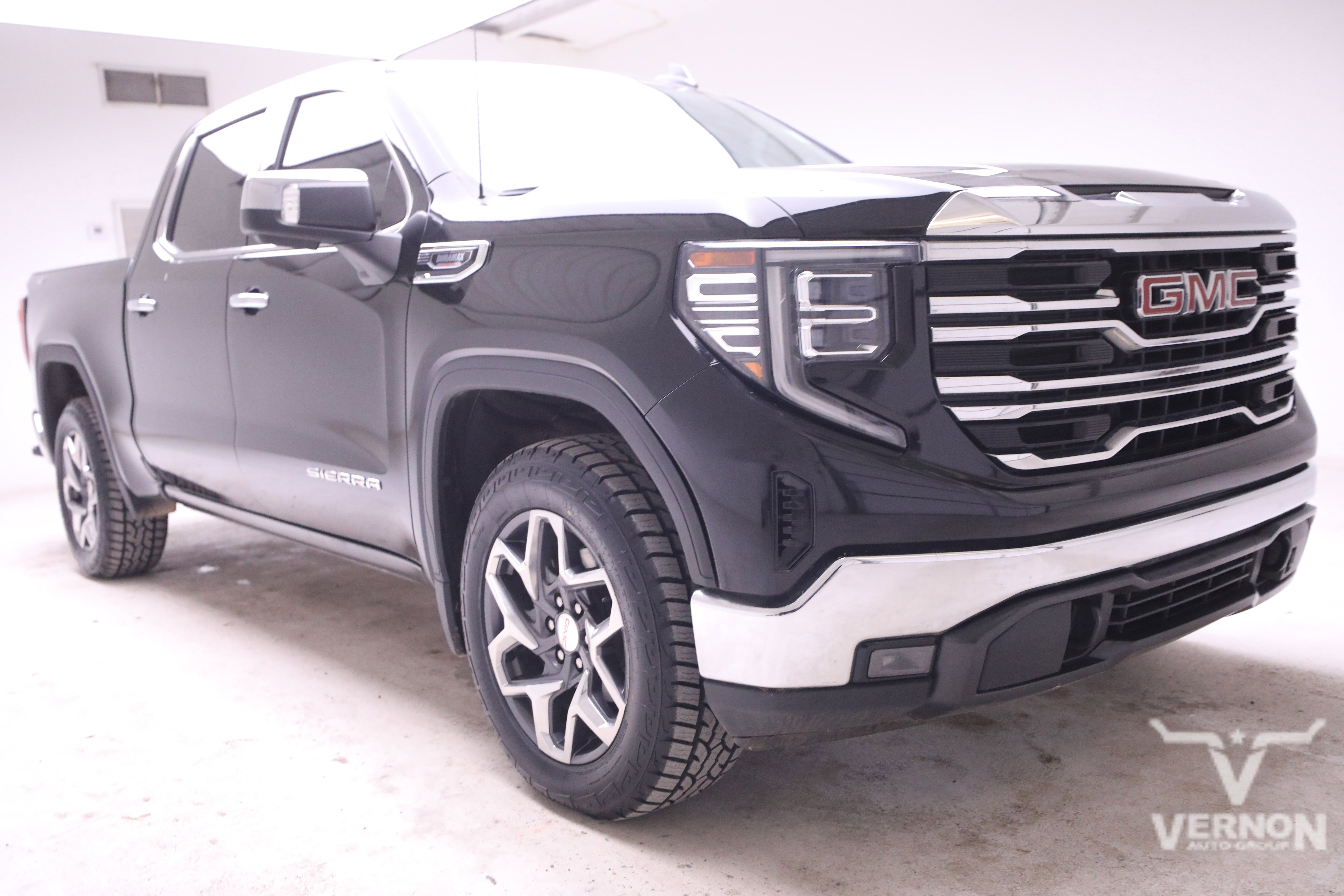 Used 2023 GMC Sierra 1500 SLT w/ SLT Premium Package image 7