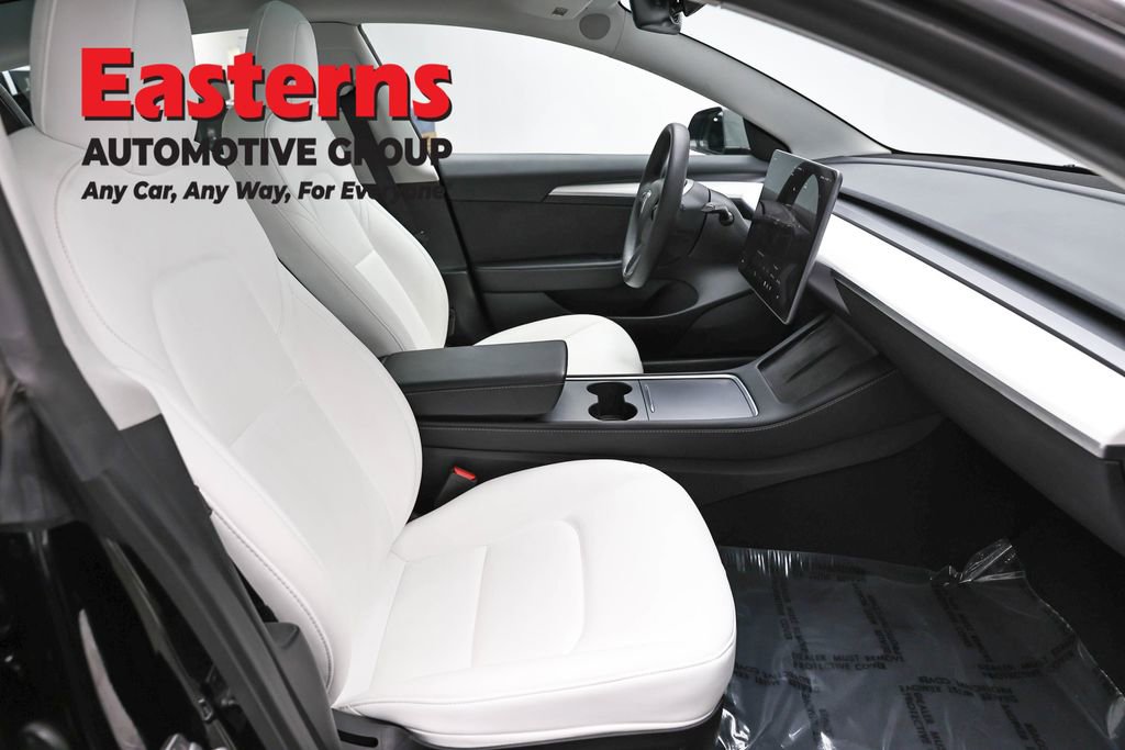 Used 2023 Tesla Model 3 Standard Range image 19