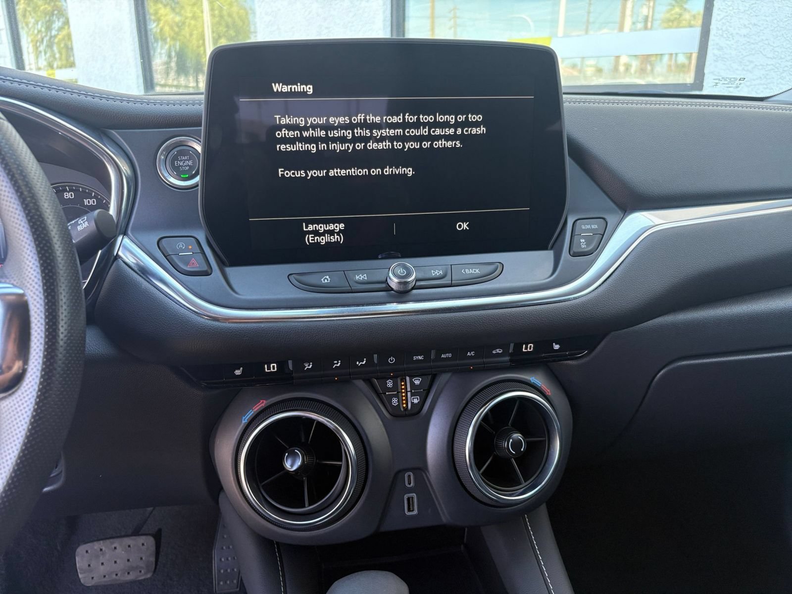 Used 2025 Chevrolet Blazer LT FWD image 17