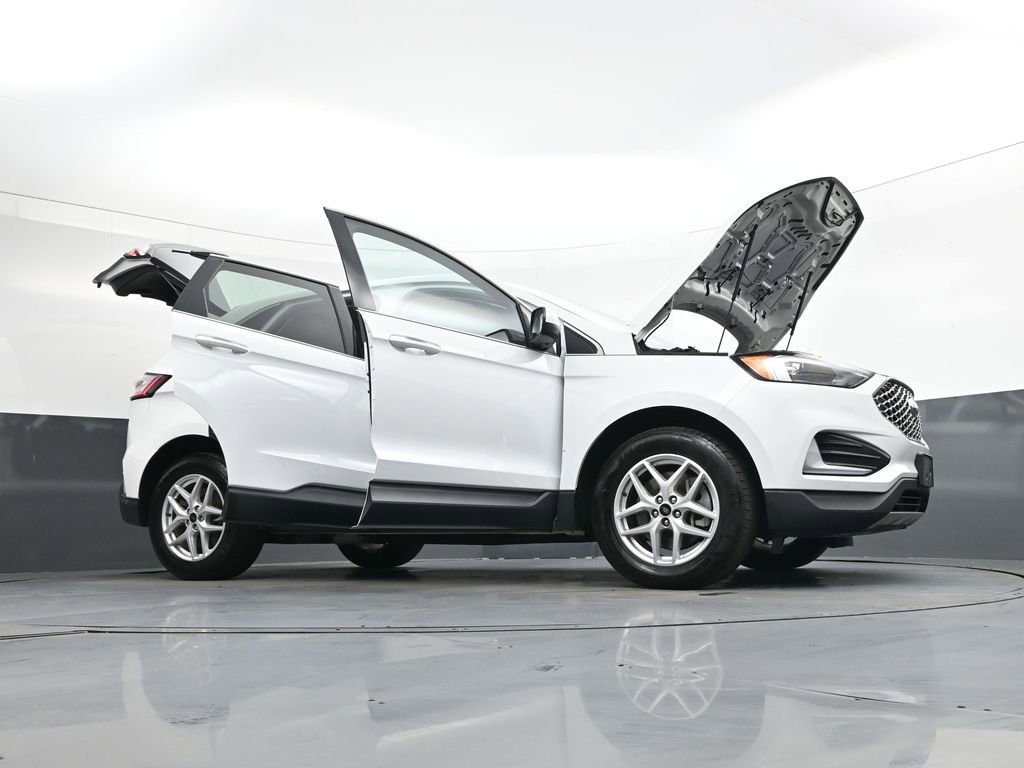 Used 2023 Ford Edge SEL image 49