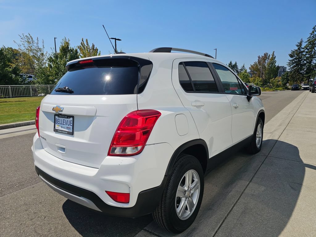 Used 2022 Chevrolet Trax LT w/ LT Convenience Package AWD/4WD image 6