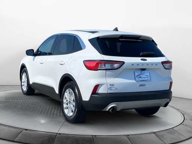 Used 2021 Ford Escape SE image 3