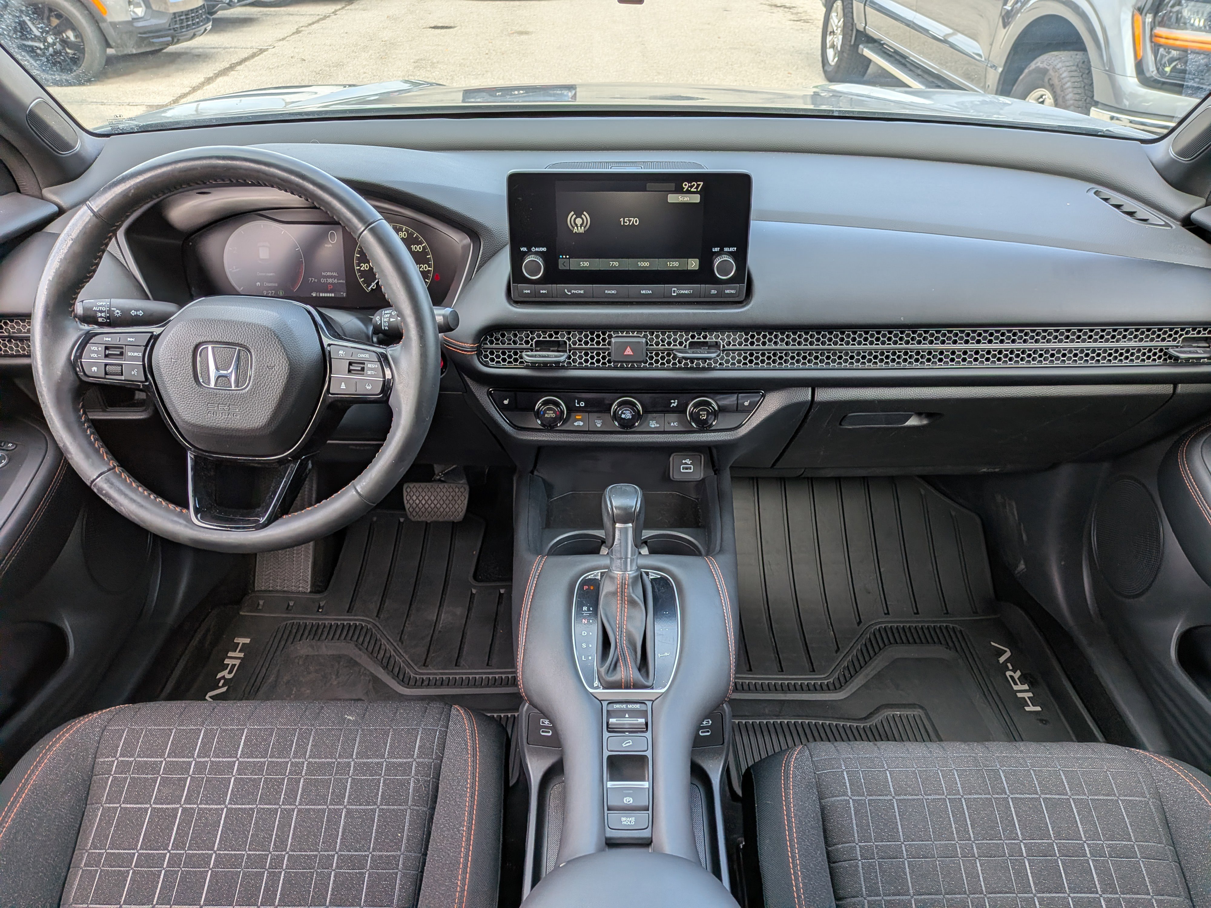 Used 2025 Honda HR-V Sport image 15