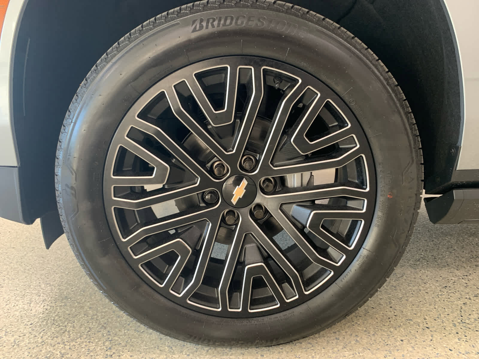 New 2026 Chevrolet Suburban High Country w/ LPO, Illumination Package image 12