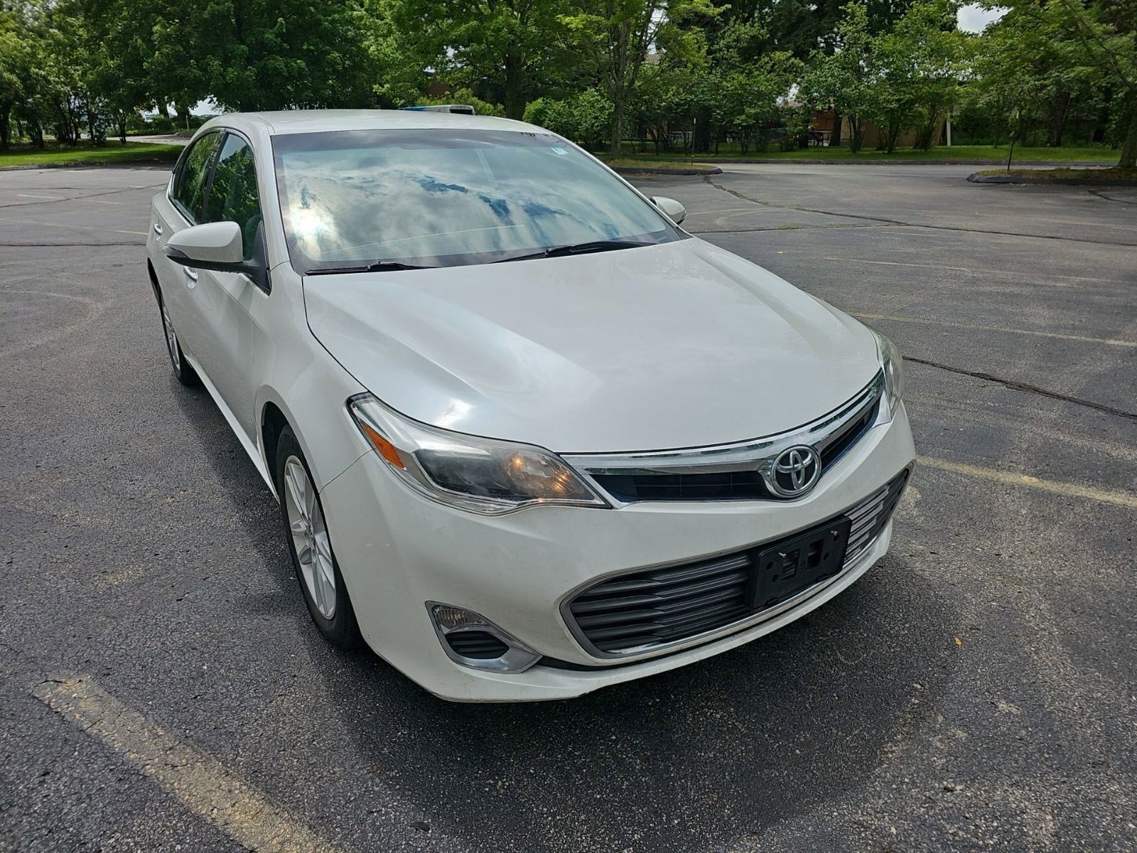 Used 2015 Toyota Avalon XLE FWD image 8
