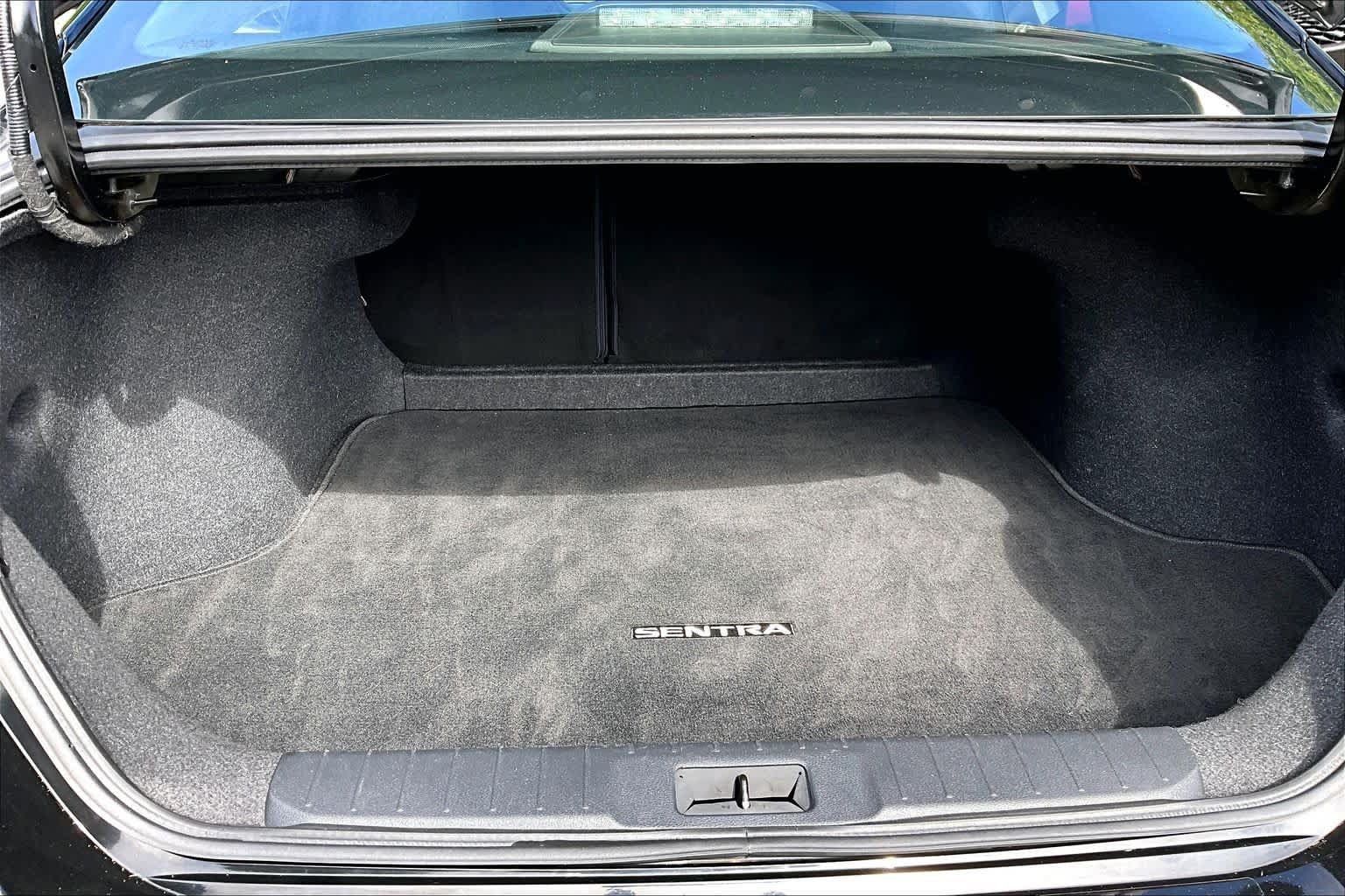 Used 2020 Nissan Sentra SR FWD image 31