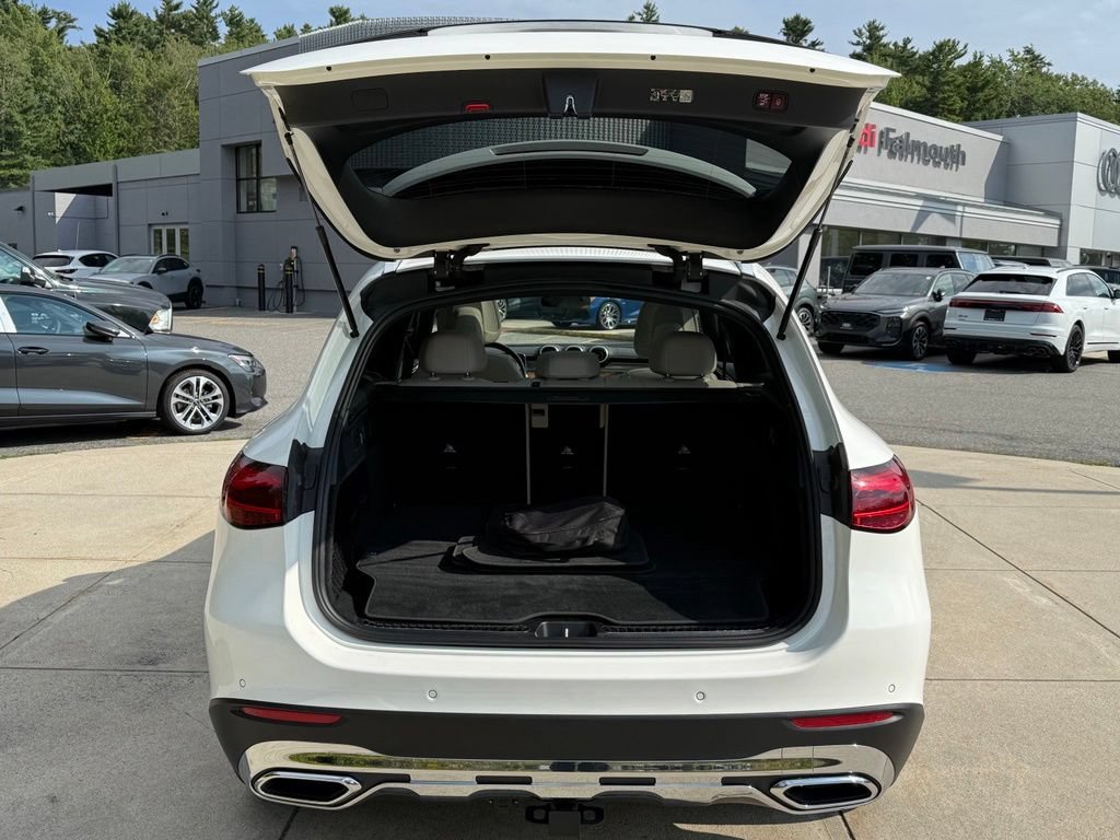 Used 2025 Mercedes-Benz GLC 350e 4MATIC image 17