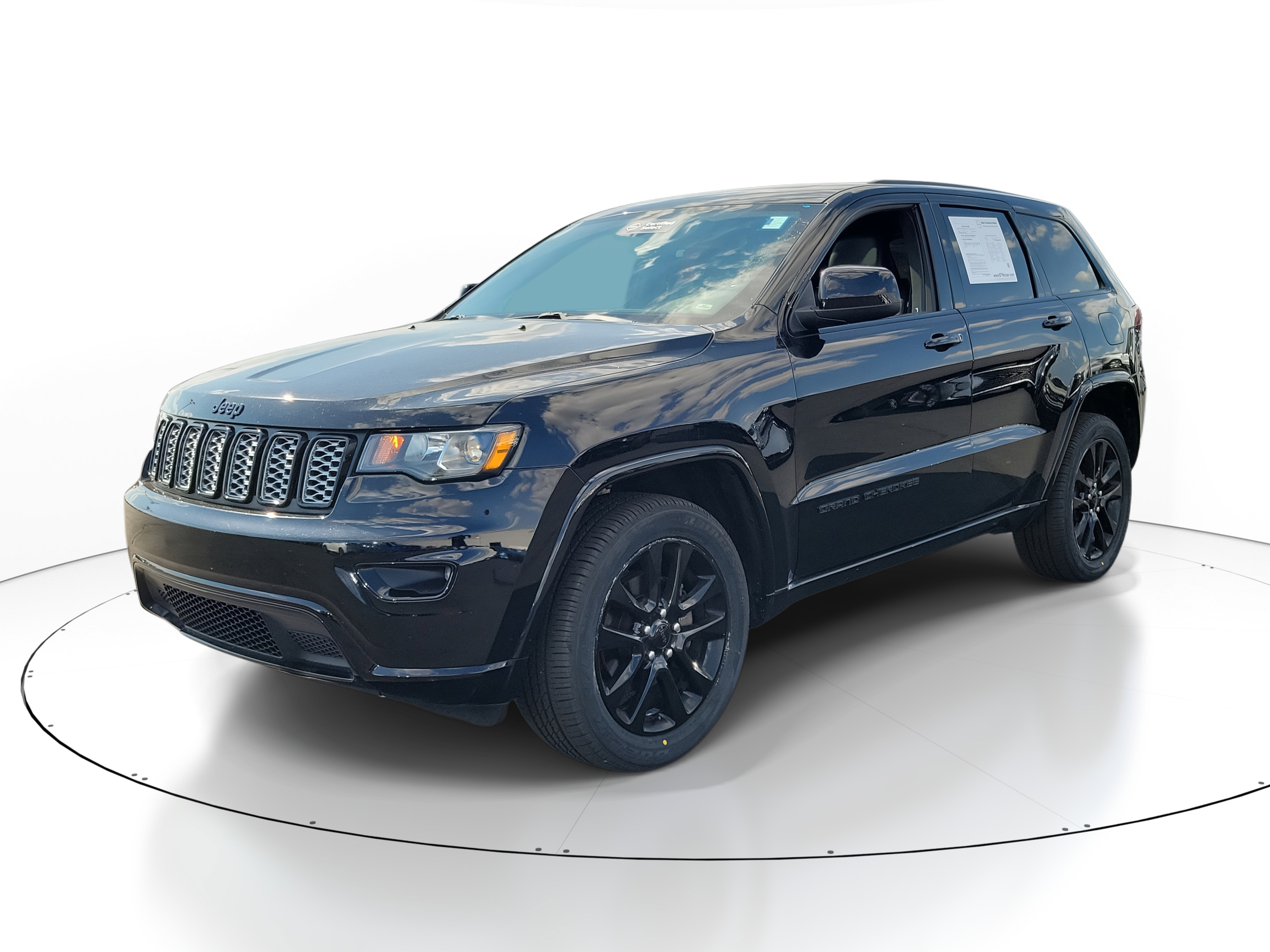 Used 2020 Jeep Grand Cherokee Altitude image 2