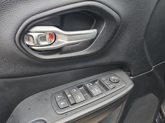 Certified 2016 Jeep Cherokee High Altitude image 18