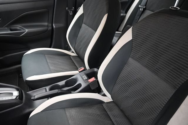 Used 2020 Nissan Versa SV FWD image 18