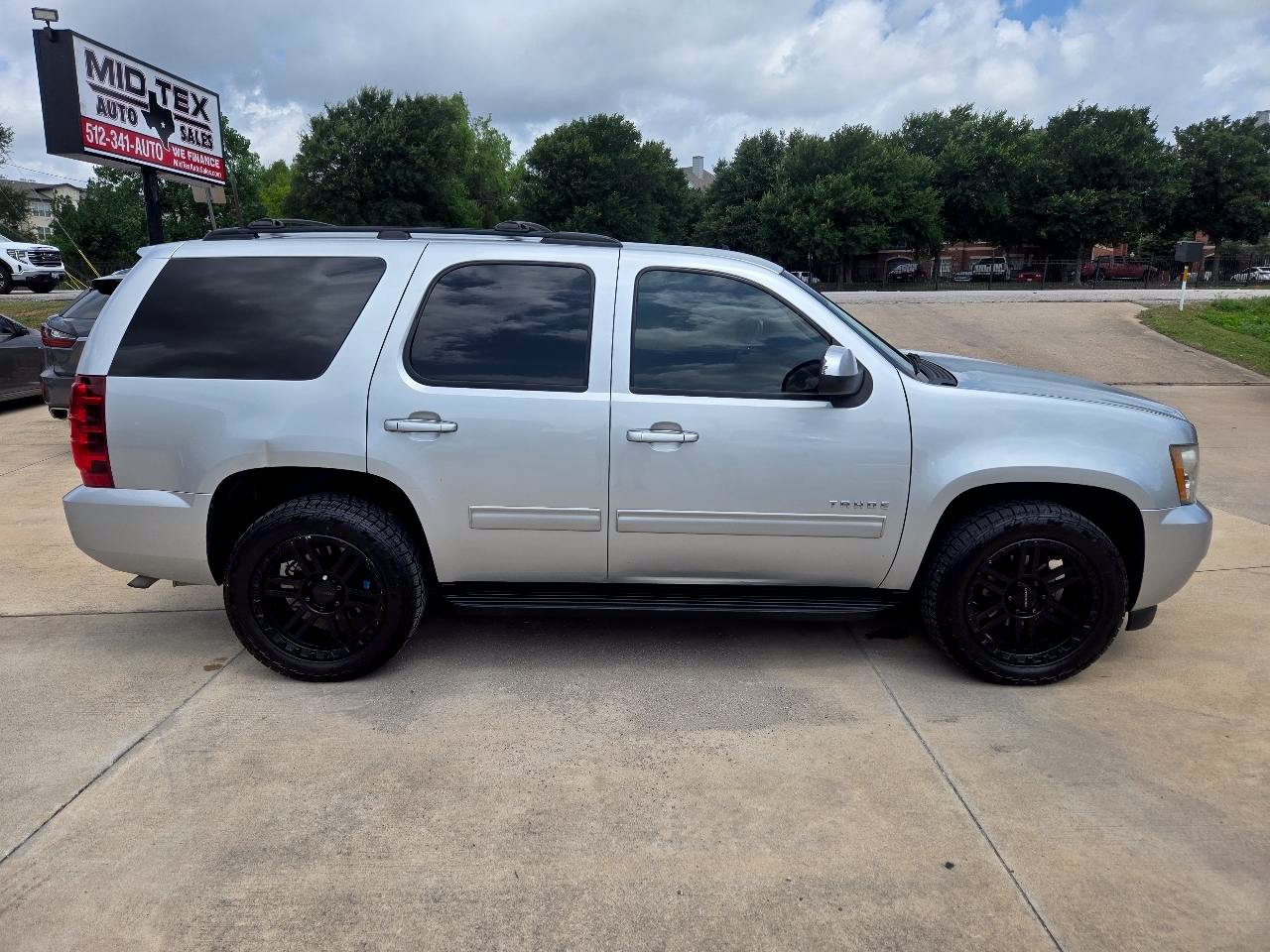 Used 2014 Chevrolet Tahoe LS RWD image 5