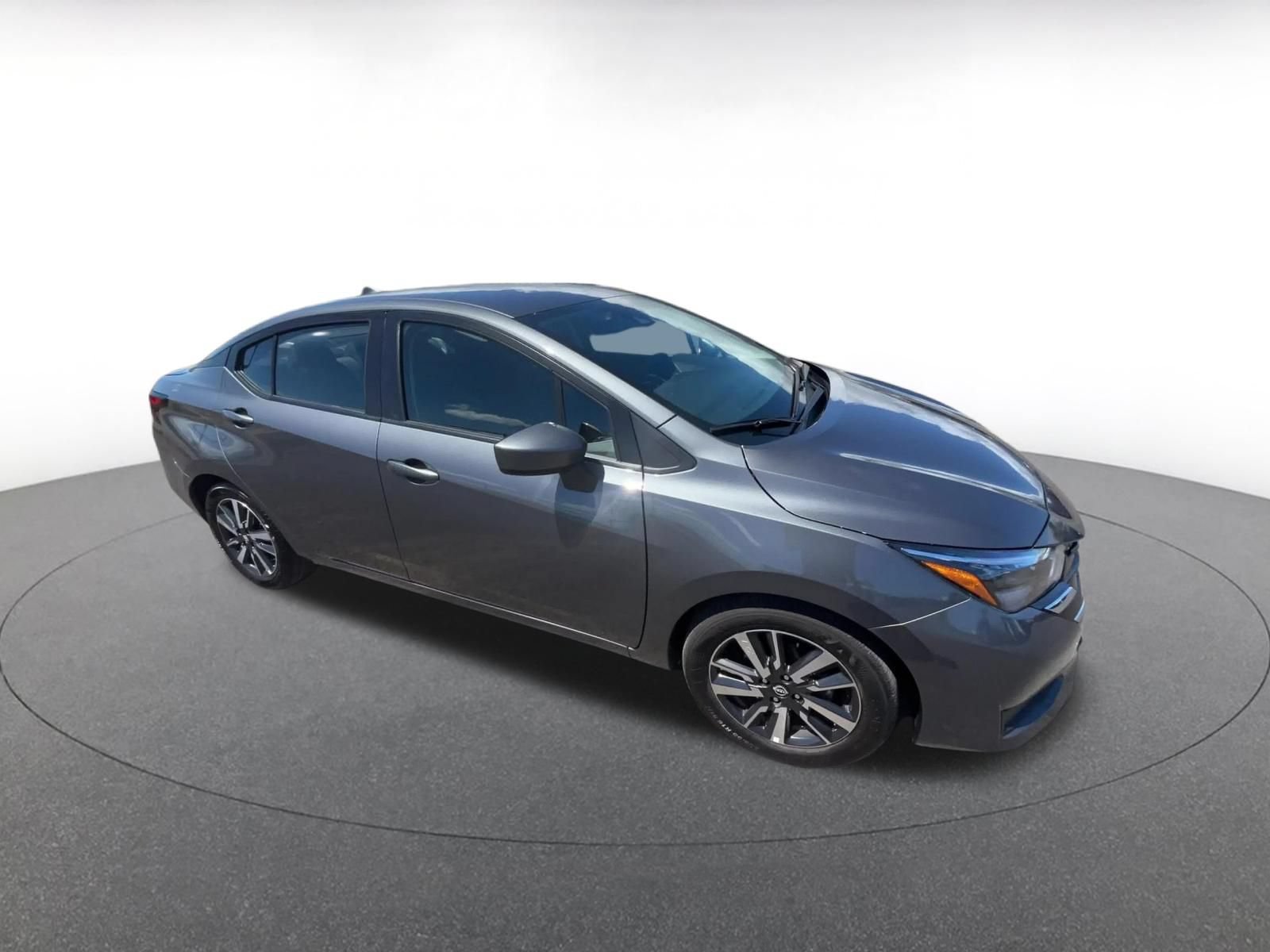 Used 2025 Nissan Versa SV FWD video 2