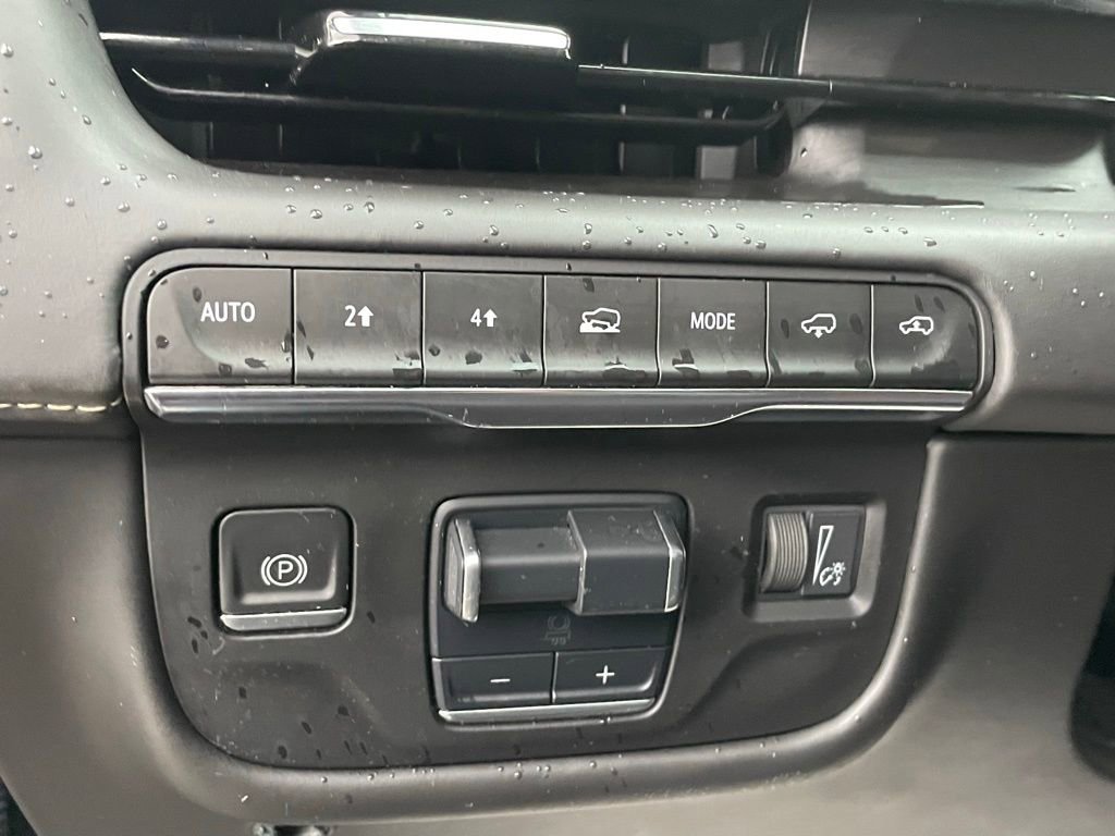 Certified 2022 Cadillac Escalade Sport Platinum w/ LPO, ONYX Package image 37