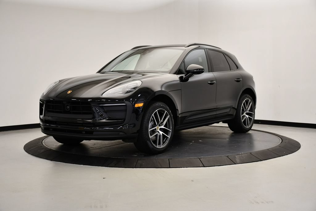 Certified 2026 Porsche Macan AWD/4WD image 1