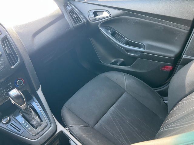 Used 2015 Ford Focus SE image 11