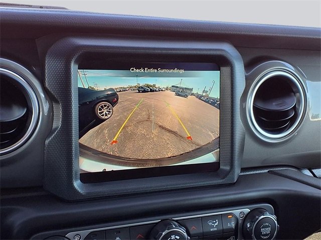 Used 2023 Jeep Wrangler Sahara w/ Cold Weather Group image 14