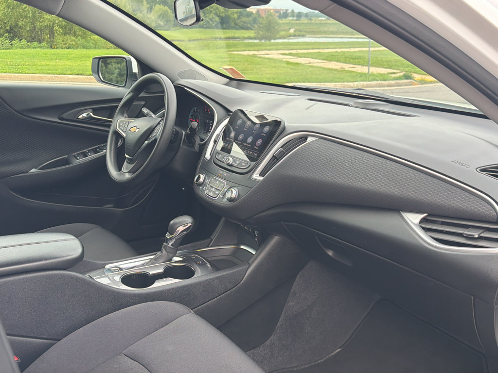 Used 2024 Chevrolet Malibu LT FWD image 28