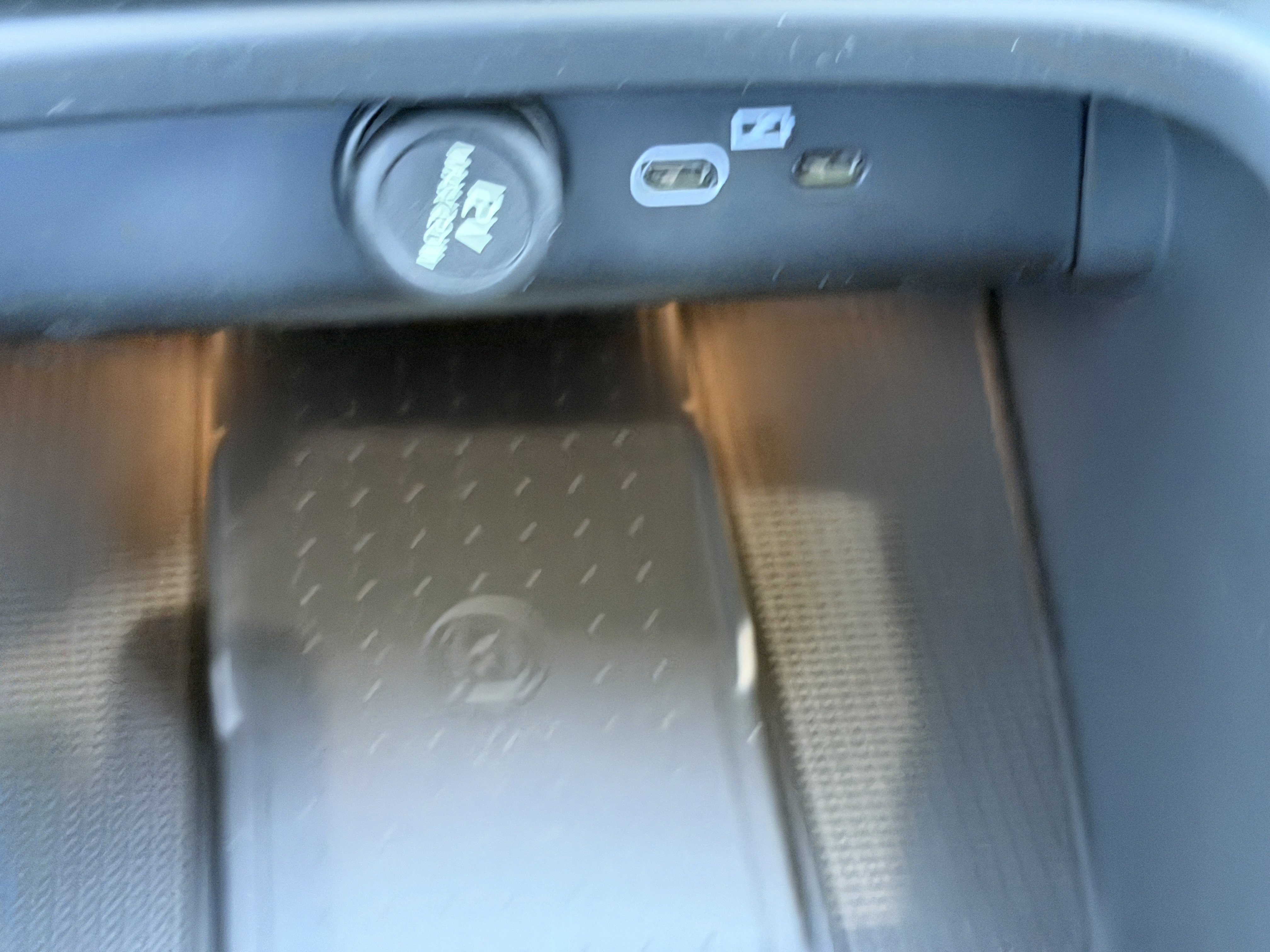 New 2026 Volvo XC40 B5 Core w/ Protection Package image 25