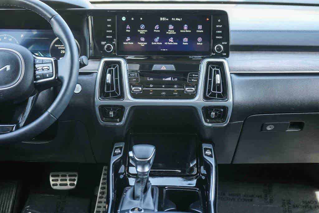 Certified 2023 Kia Sorento SX Prestige AWD/4WD image 13